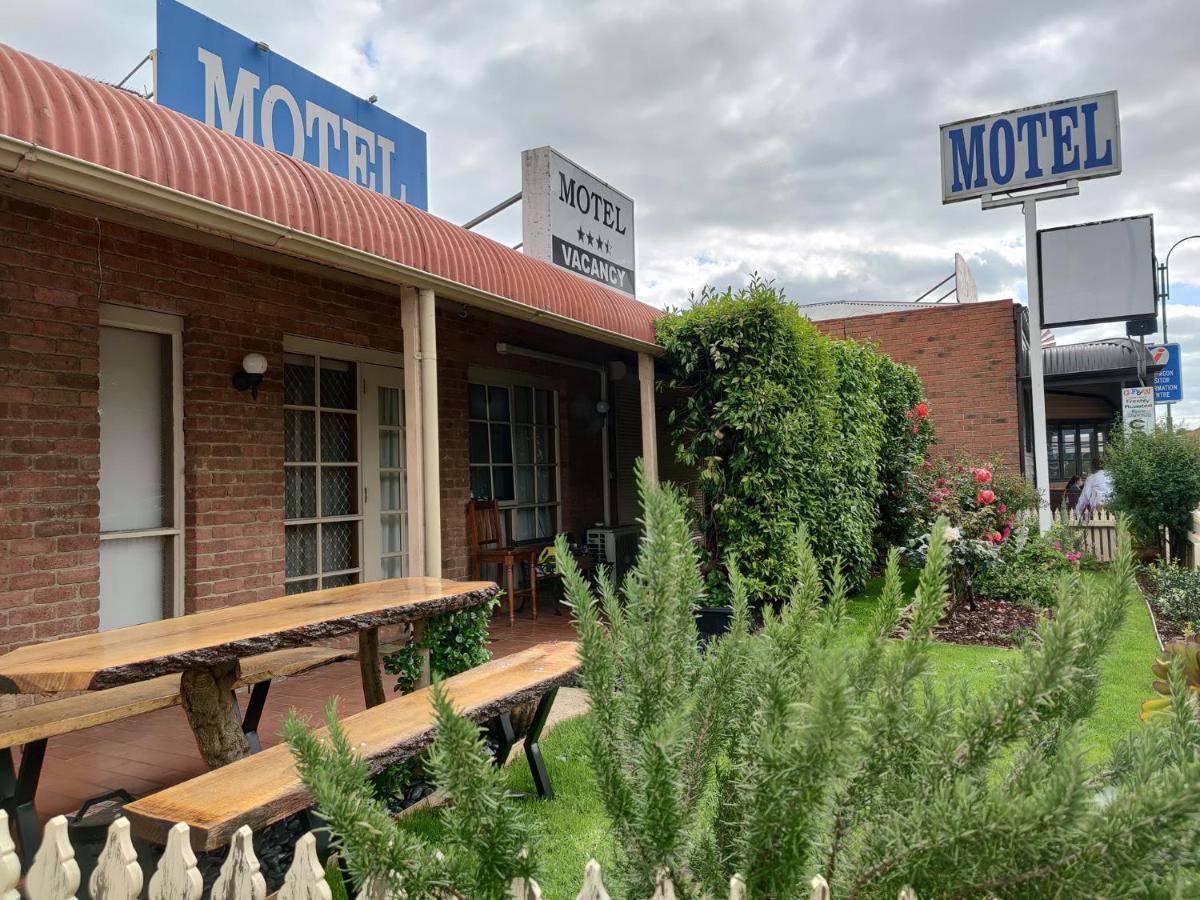 Yarragon Motel מראה חיצוני תמונה