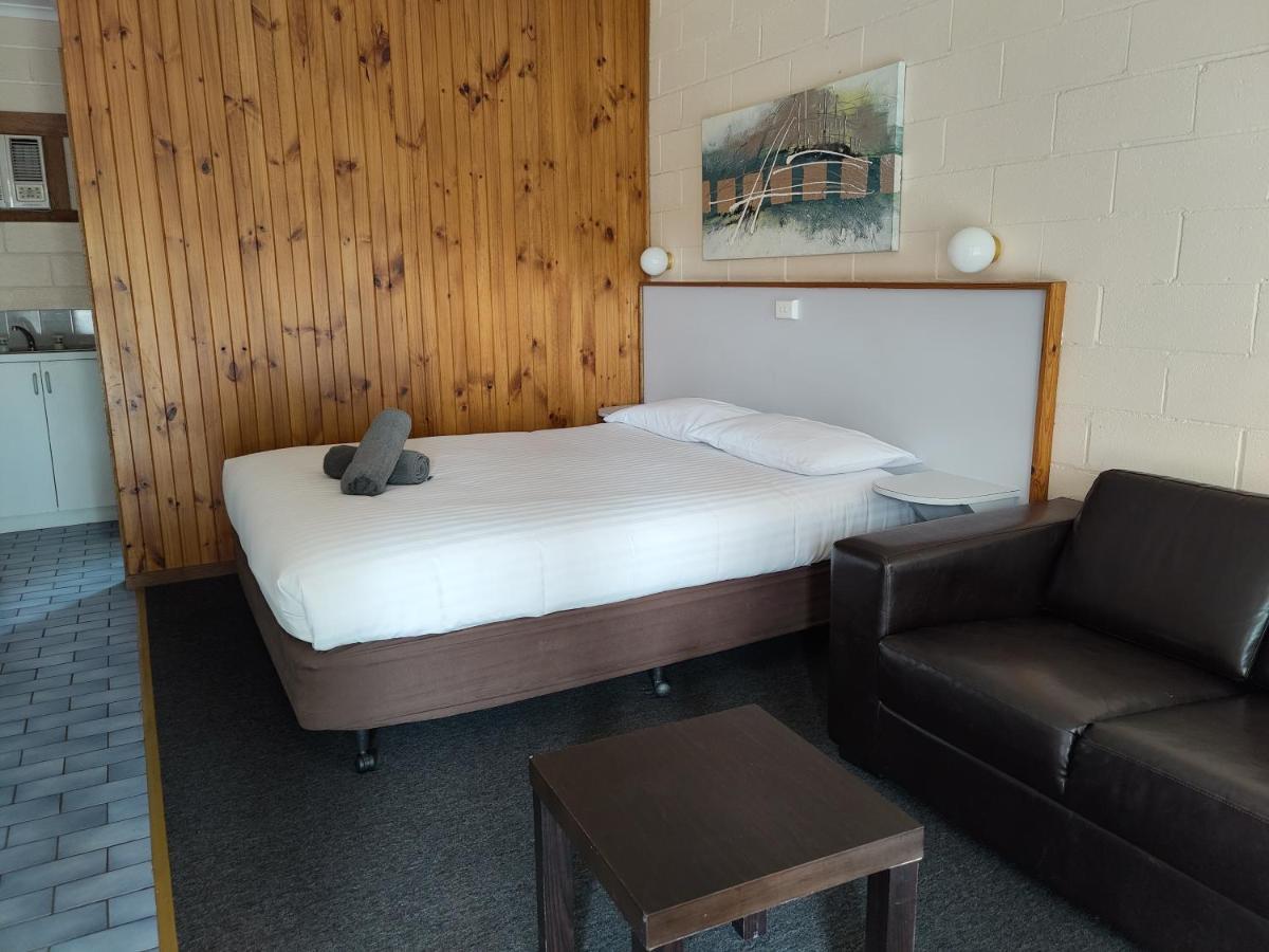 Yarragon Motel מראה חיצוני תמונה