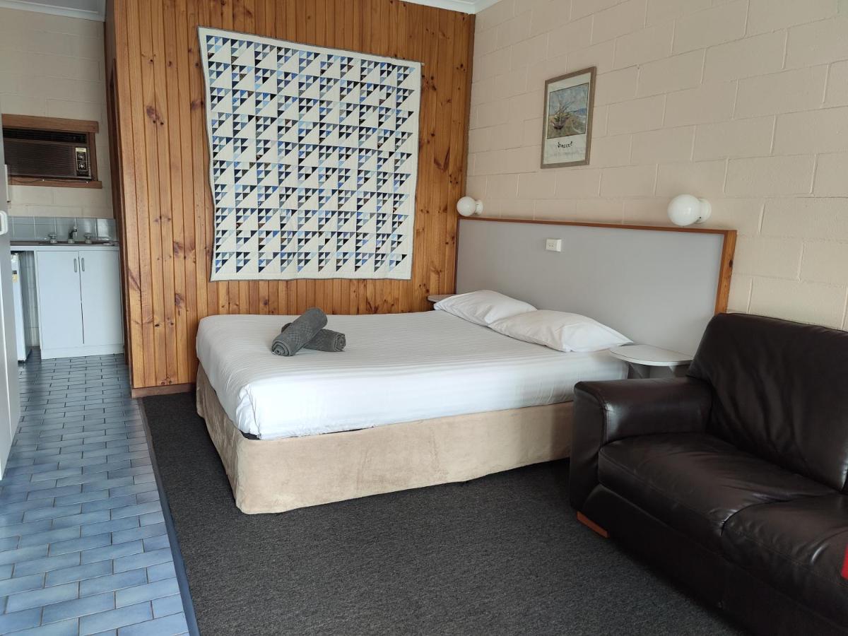 Yarragon Motel מראה חיצוני תמונה