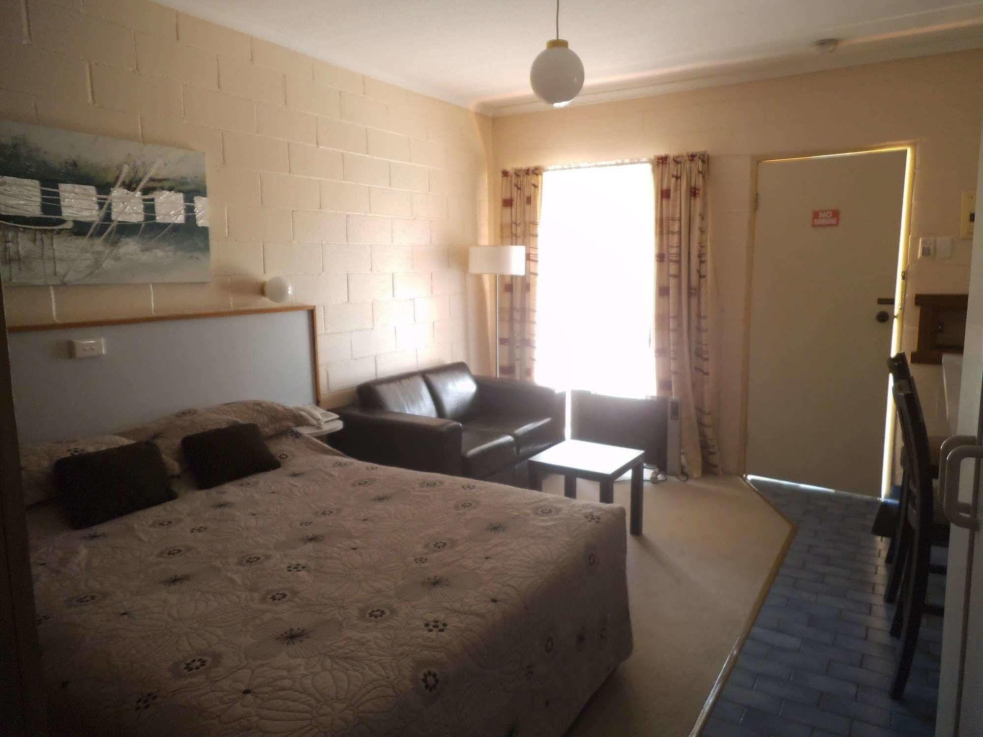 Yarragon Motel מראה חיצוני תמונה
